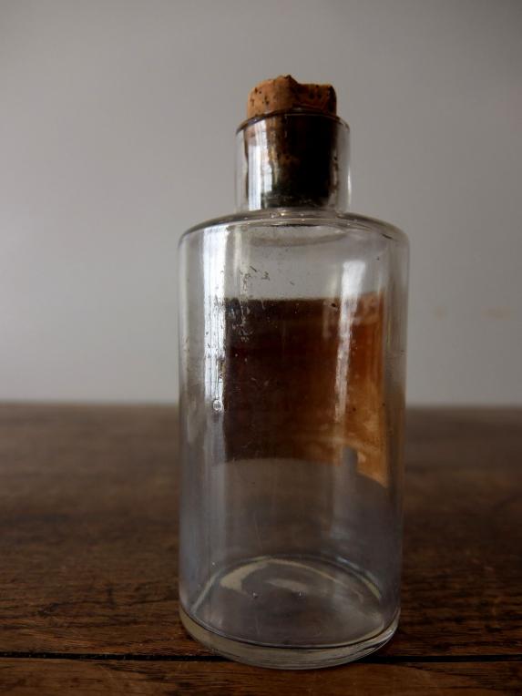 Medicine Bottle (K1214)