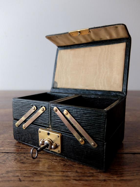 Antique Jewelry Case (A1219)
