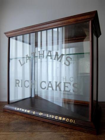 Rich Cakes Showcase (A0119)