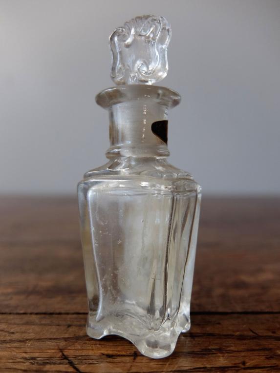 Perfume Bottle (B0117)