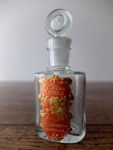 Perfume Bottle (N0117)