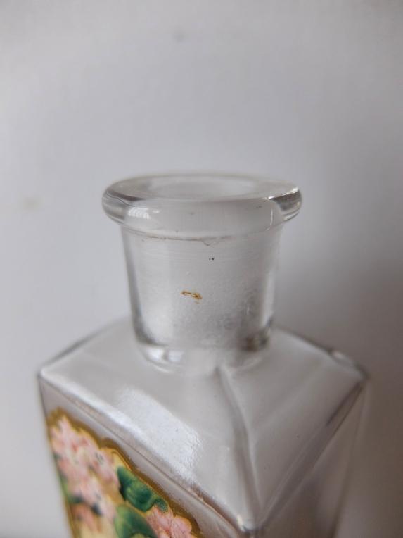 Perfume Bottle (I0117)