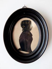 Frame with Silhouette Portrait　(B0120)