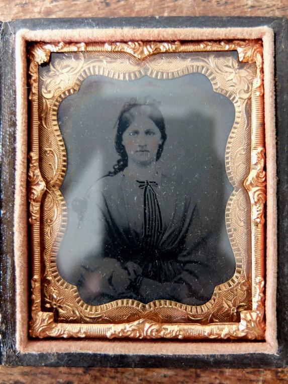 Ambrotype Picture with Case (A0118)