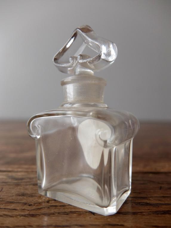 Perfume Bottle (E0217)