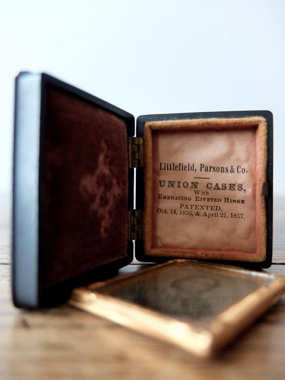 Ambrotype Picture with Case (A0219)