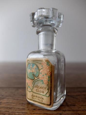 Perfume Bottle (O0117)