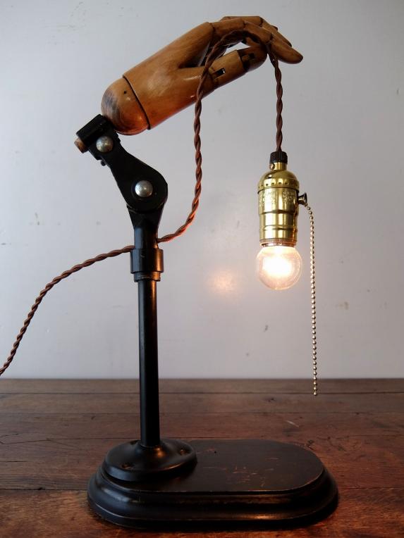 Mannequin's Desk Lamp (A0219-01)