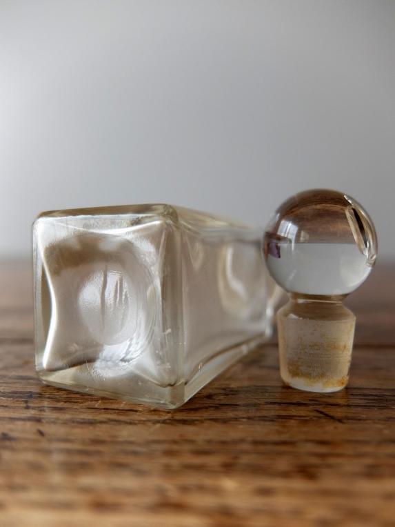 Perfume Bottle (D0217)