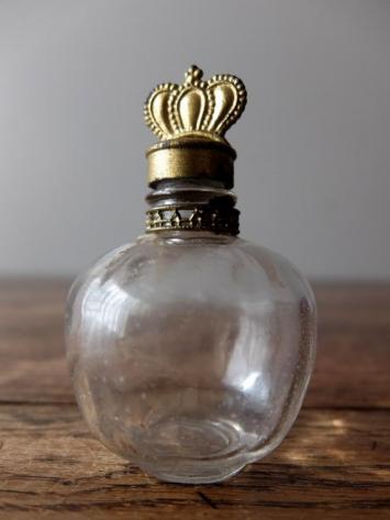 Perfume Bottle (B0217)