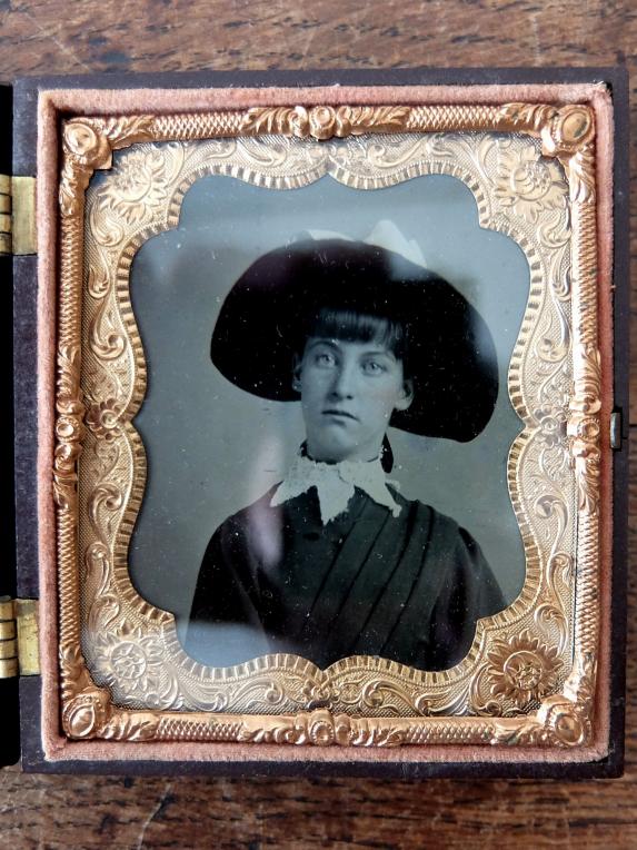 Daguerreotype Picture with Case (B0219)
