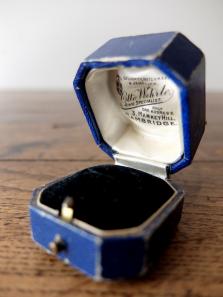 Antique Jewelry Box (T0417-01)