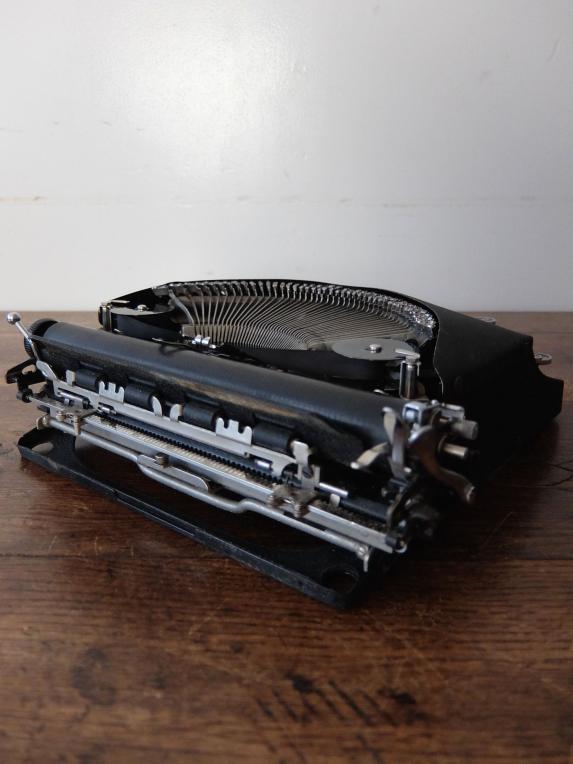 Typewriter (A0421)