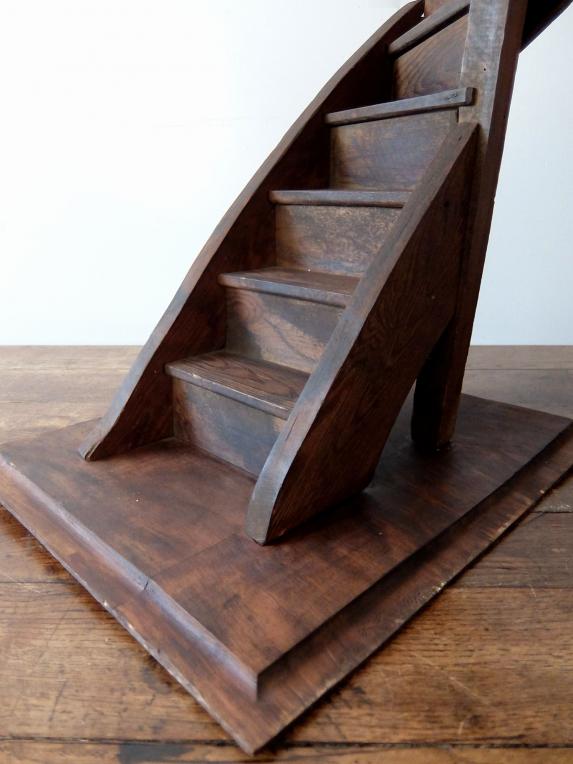 Staircase Model (A0621)