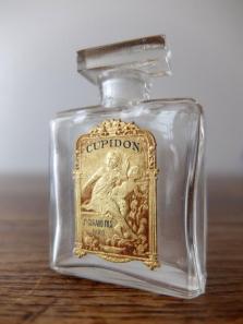Perfume Bottle (A0617-02)