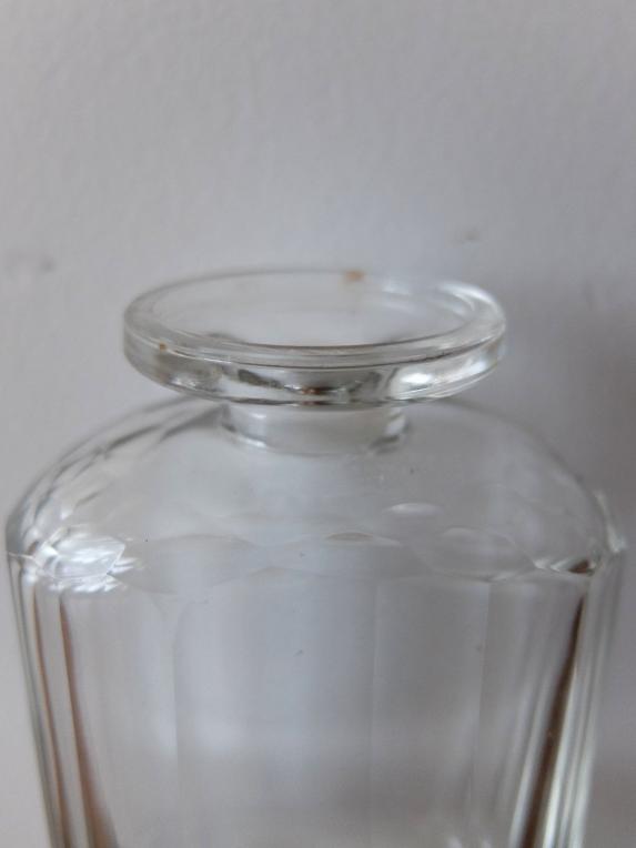 Perfume Bottle (D0620)
