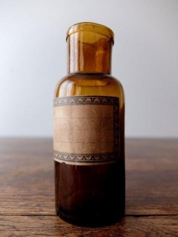 Medicine Bottle (A0518-01)