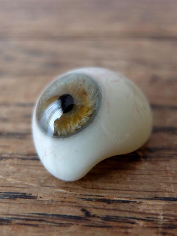 Prosthetic Glass Eyes with Box (B0917-01)