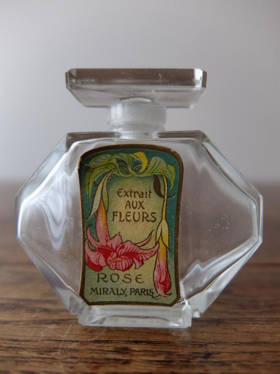 Perfume Bottle (A0617-09)