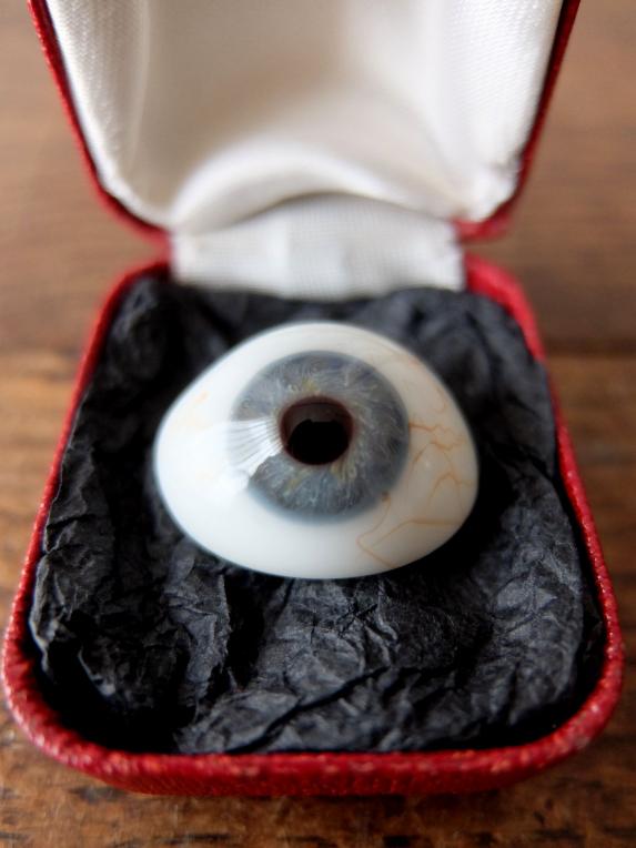 Prosthetic Glass Eye with Box (A0617-03)
