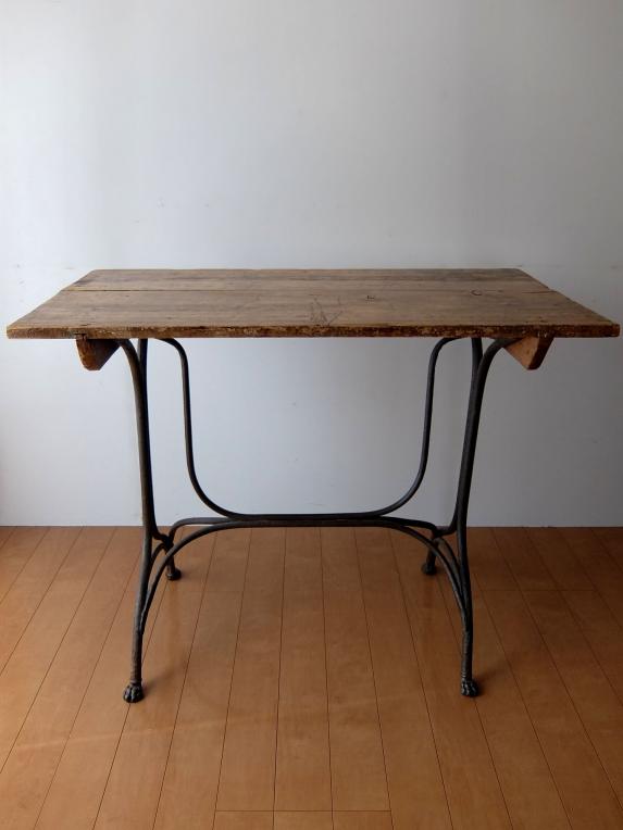 French Table (A0618)