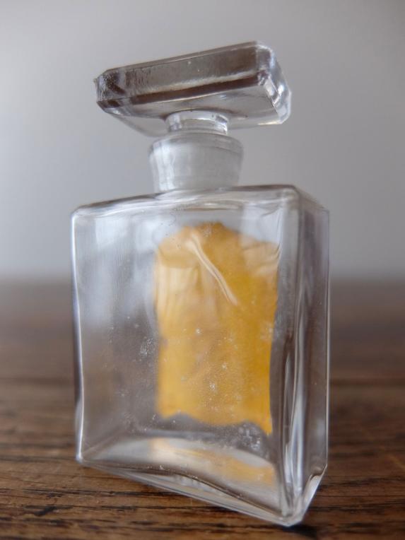 Perfume Bottle (A0617-03)