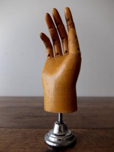 Mannequin's Hand (A0717)