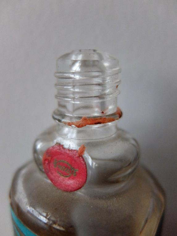 Perfume Bottle (F0620)