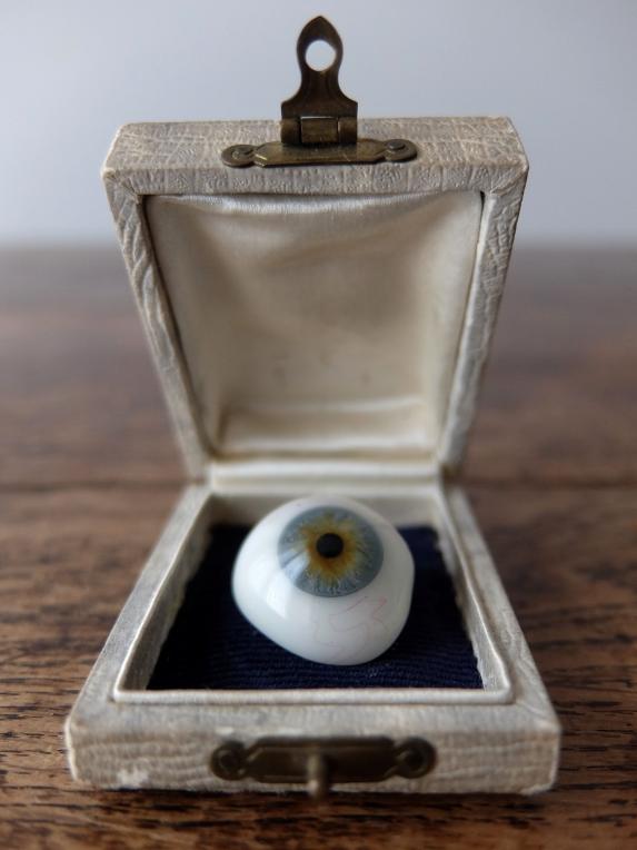 Prosthetic Glass Eyes with Box (B0917-02)