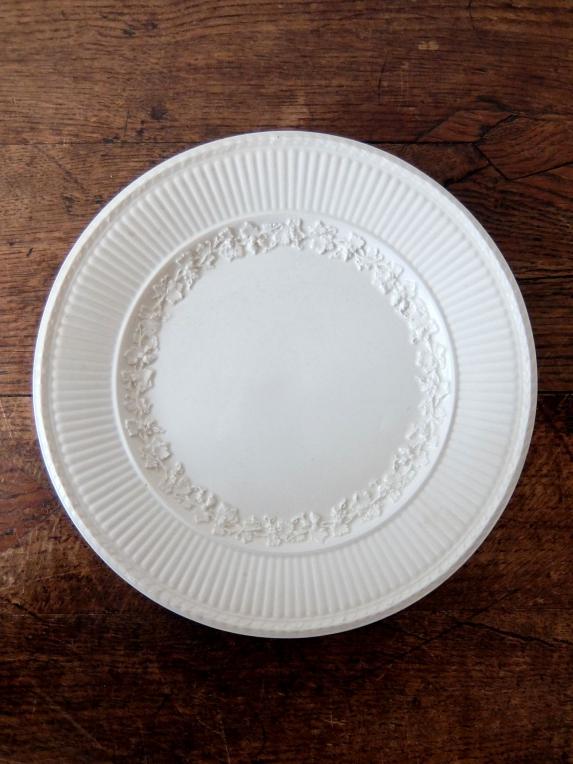 Wedgwood Relief Plate (C0820)