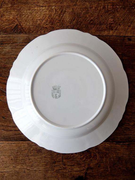 Saint Amand White Plate (A0816)