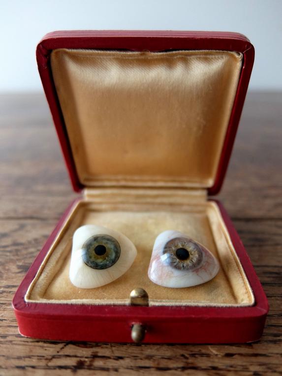 Prosthetic Glass Eyes with Box (B0717-02)