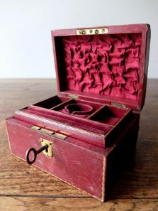 Antique Jewelry Case (A1018)