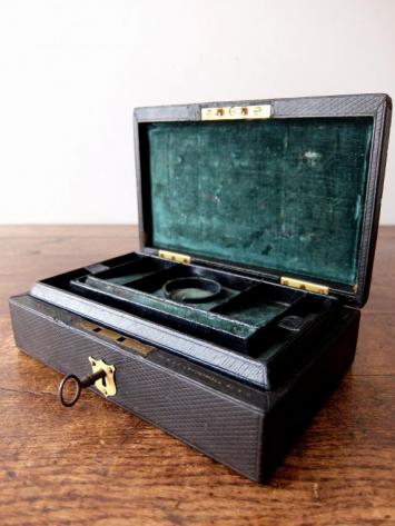Antique Jewelry Case (B1018)