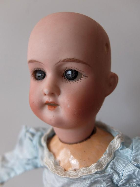 Bisque Doll (Z1022)