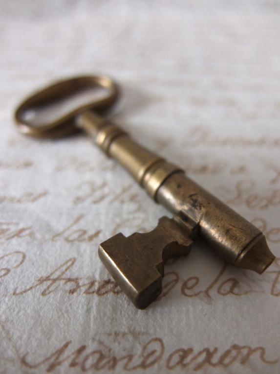Antique Key (B0815)