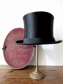 Silk Hat with Box (A1016)