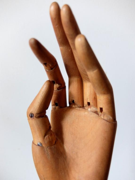 Mannequin's Hand (A0916-01)