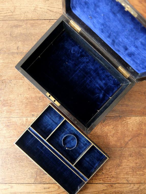 Antique Jewelry Case (E1018)
