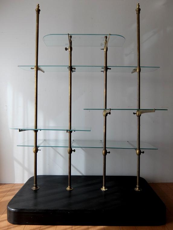 Display Stand with Glass (B0518)