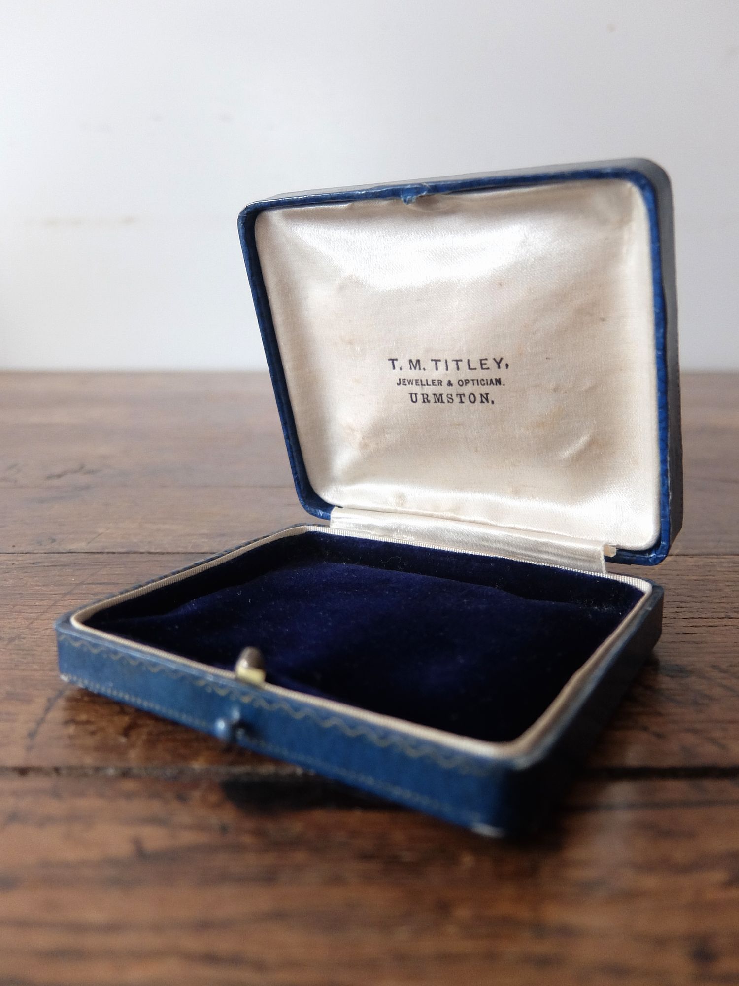 Antique Jewelry Box (A1224-05)