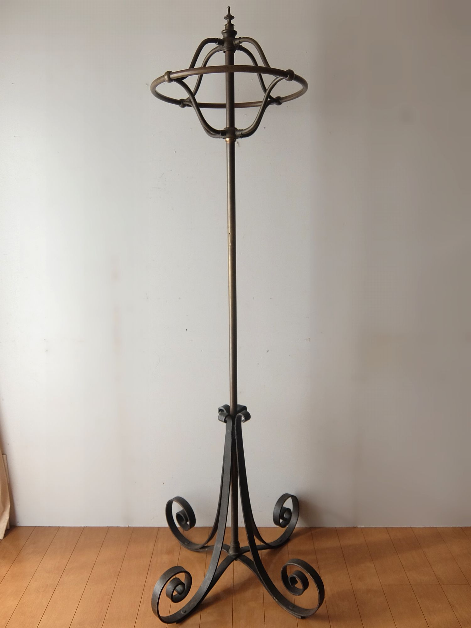Coat Stand (A1224)