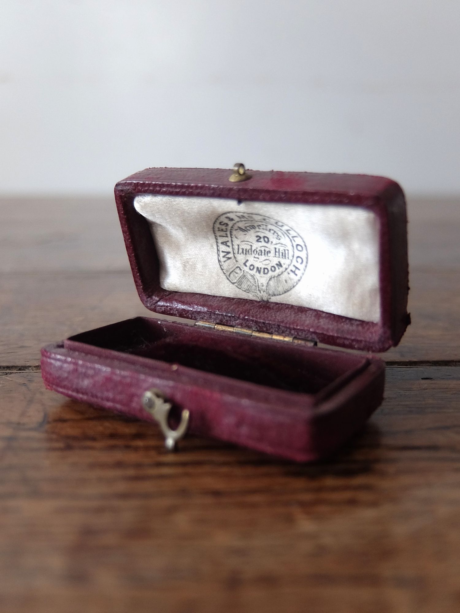 Antique Jewelry Box (B0125-04)