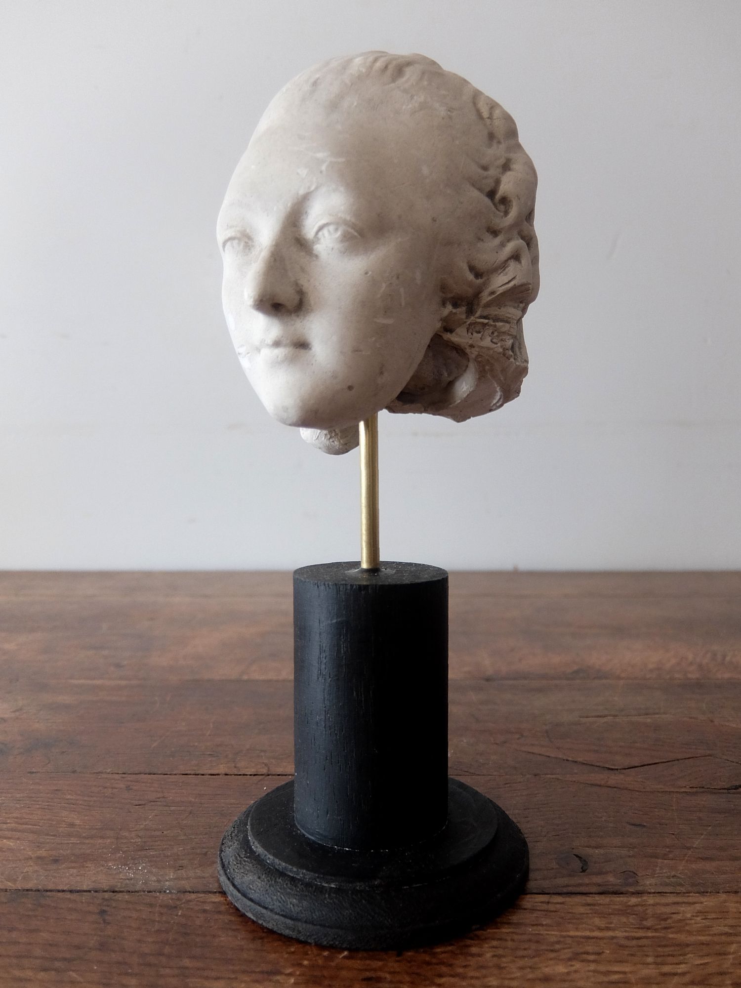 Plaster Figure 【Madame】 (A1025-19)