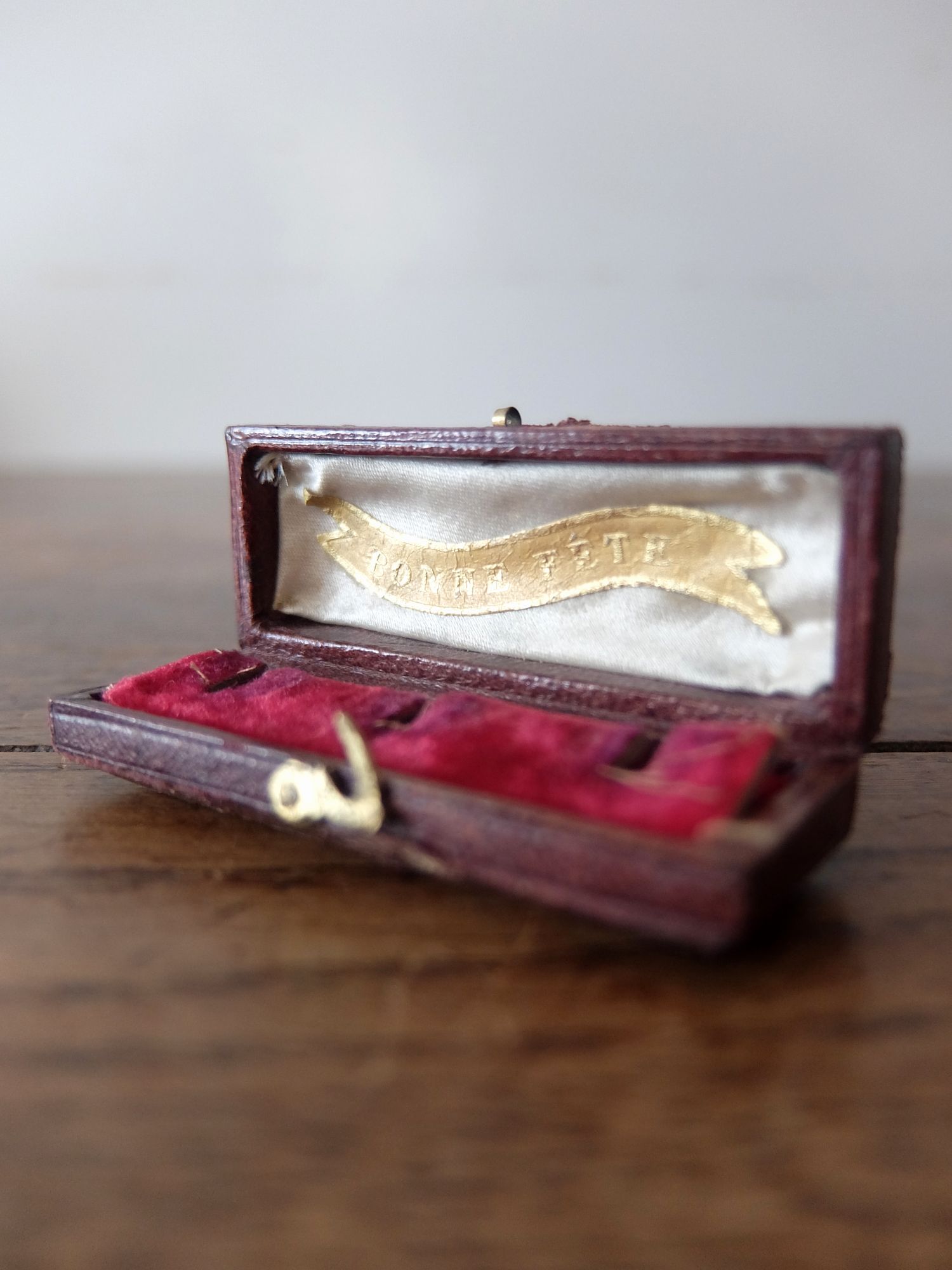 Antique Jewelry Box (B0126-01)