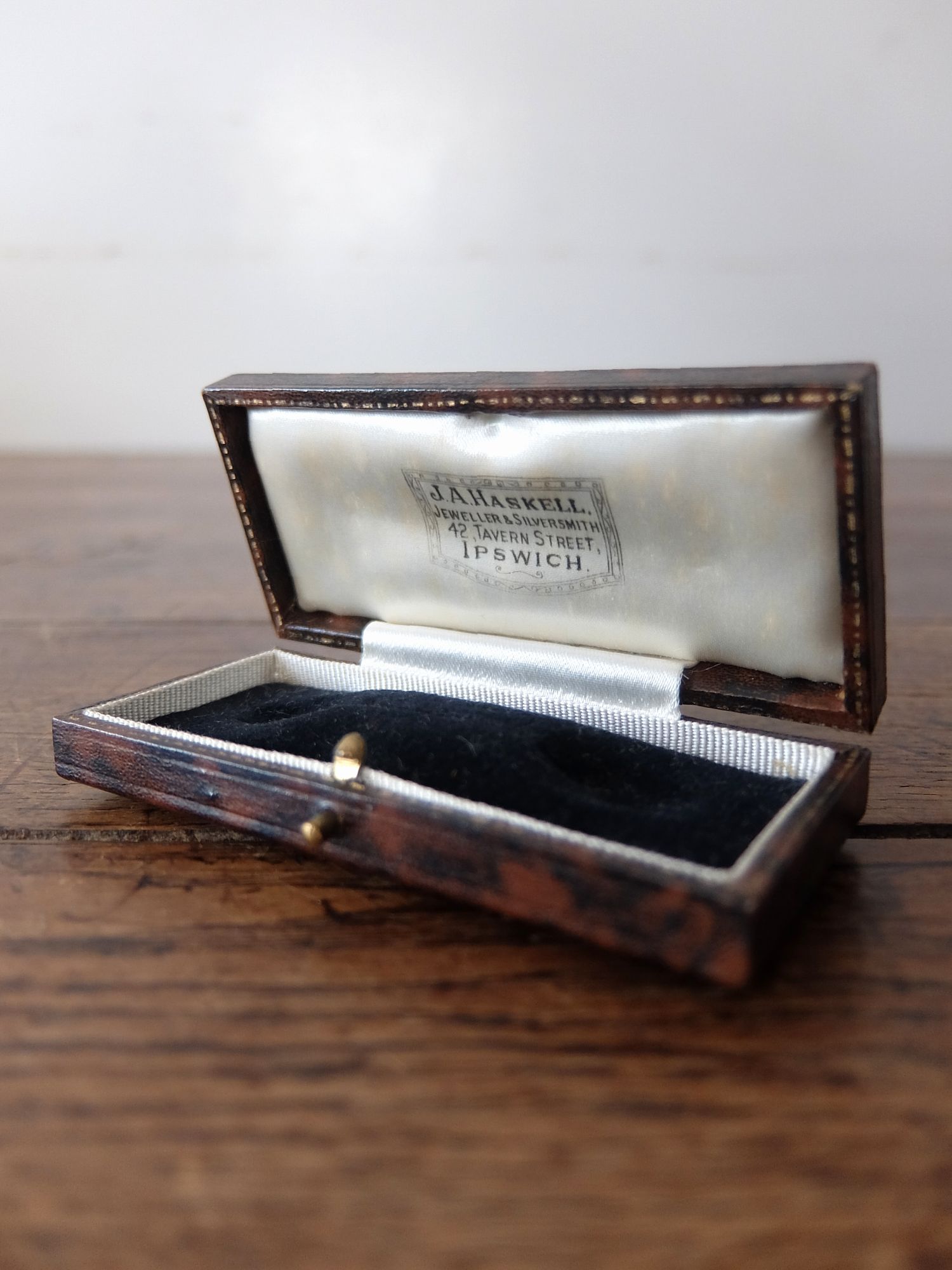 Antique Jewelry Box (B0126-08)