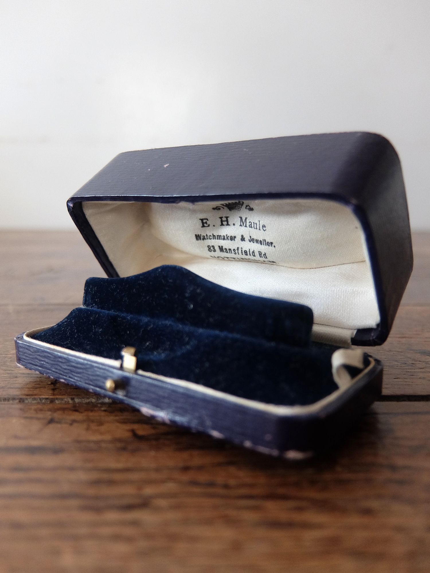 Antique Jewelry Box (A0126-04)