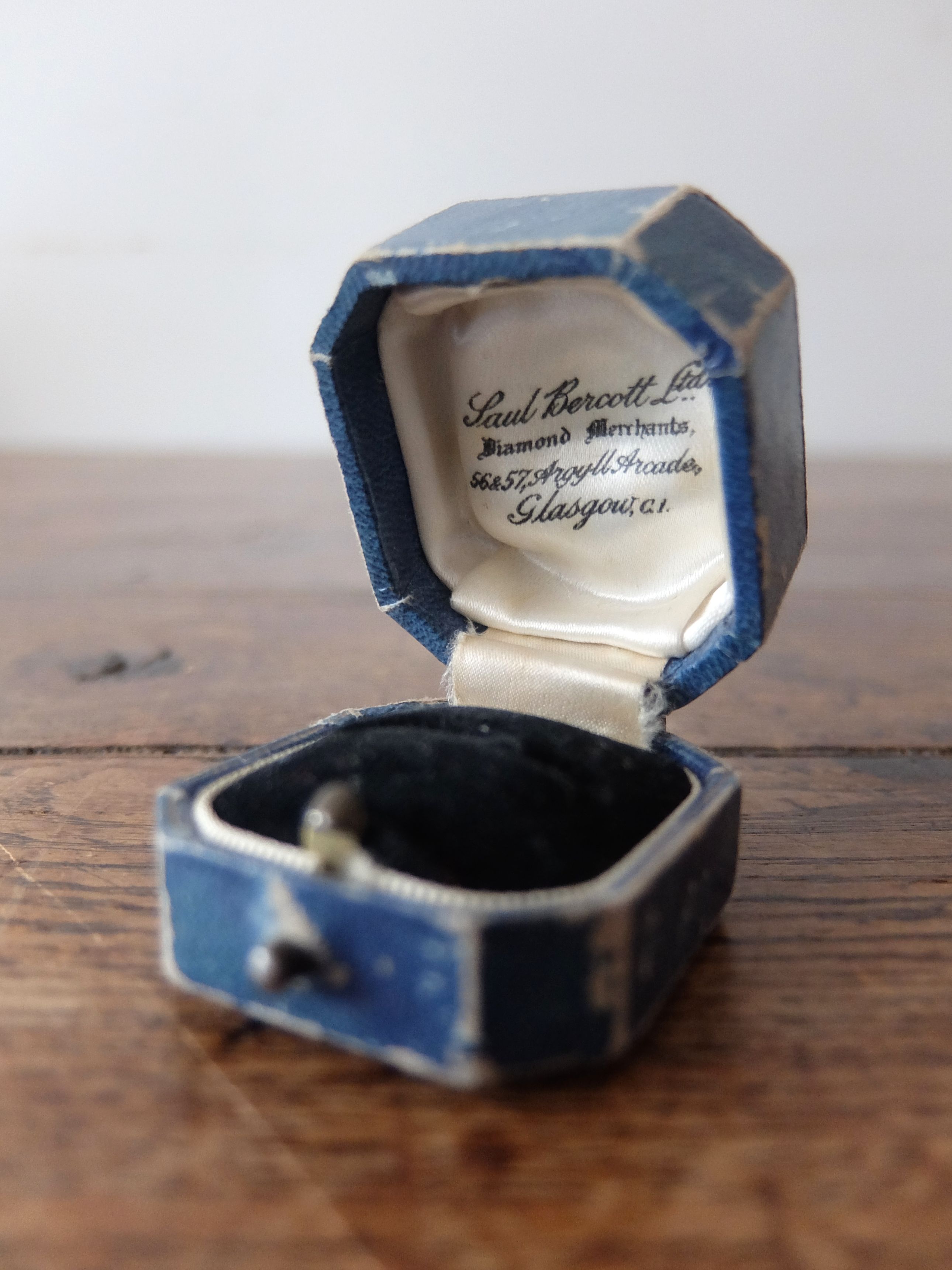 Antique Jewelry Box (A0225-01)