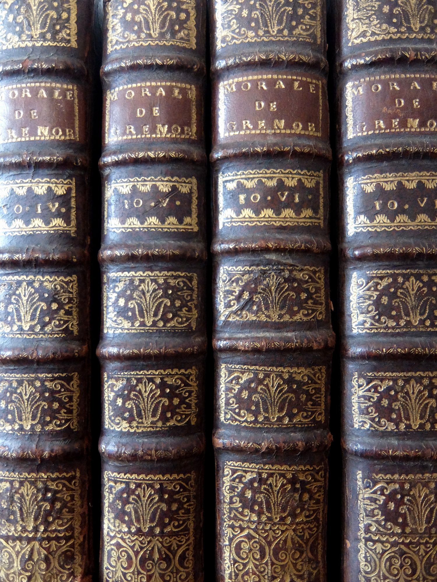 Antique Book (A0724)