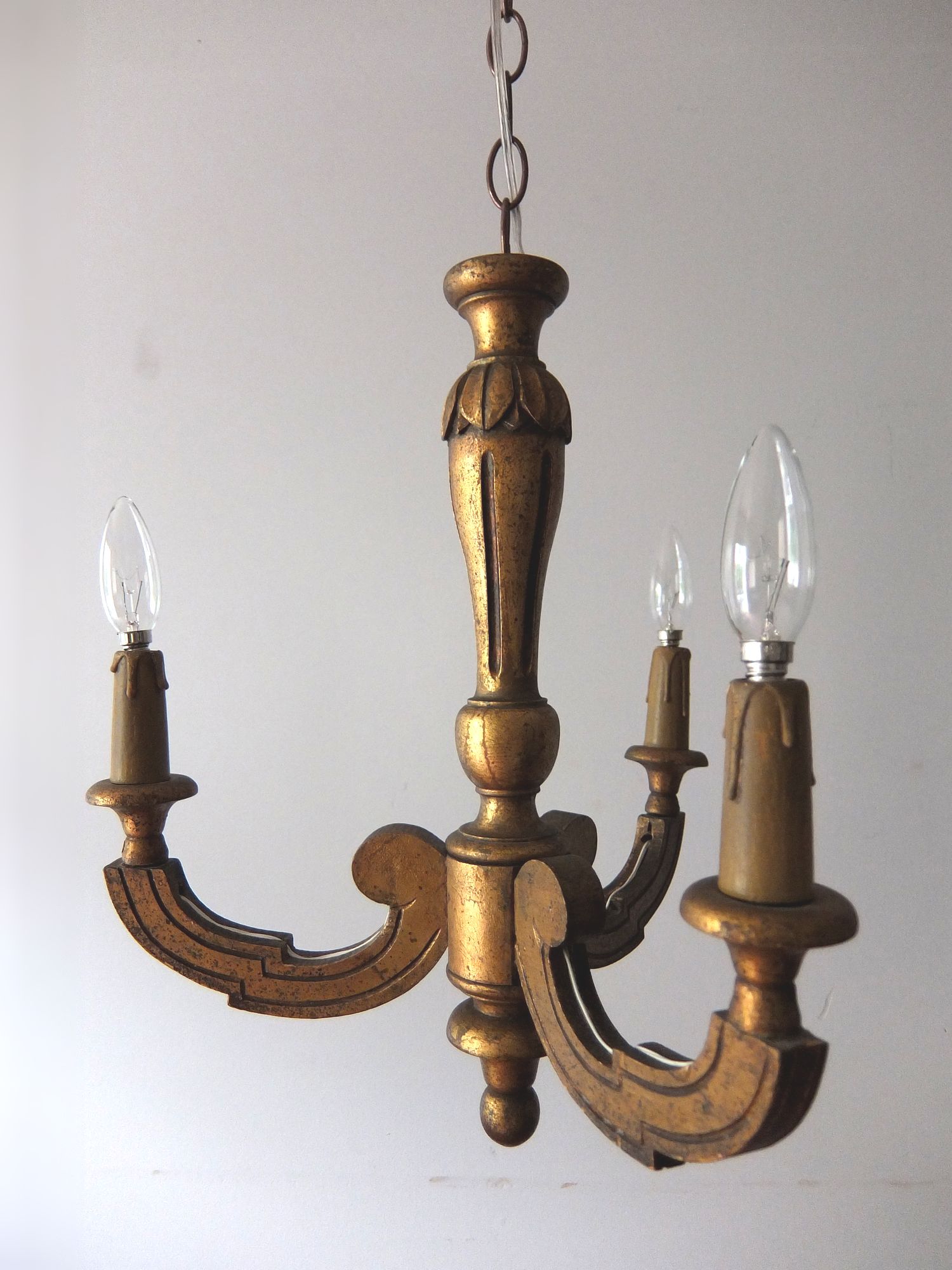 Chandelier (A0515)